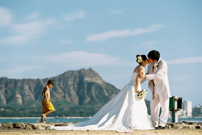 http://www.alohabridal.info